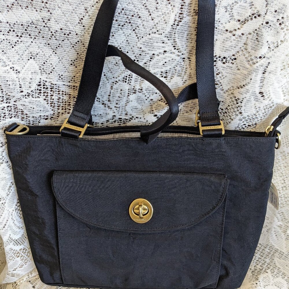 La Paz Baggallini Handbag